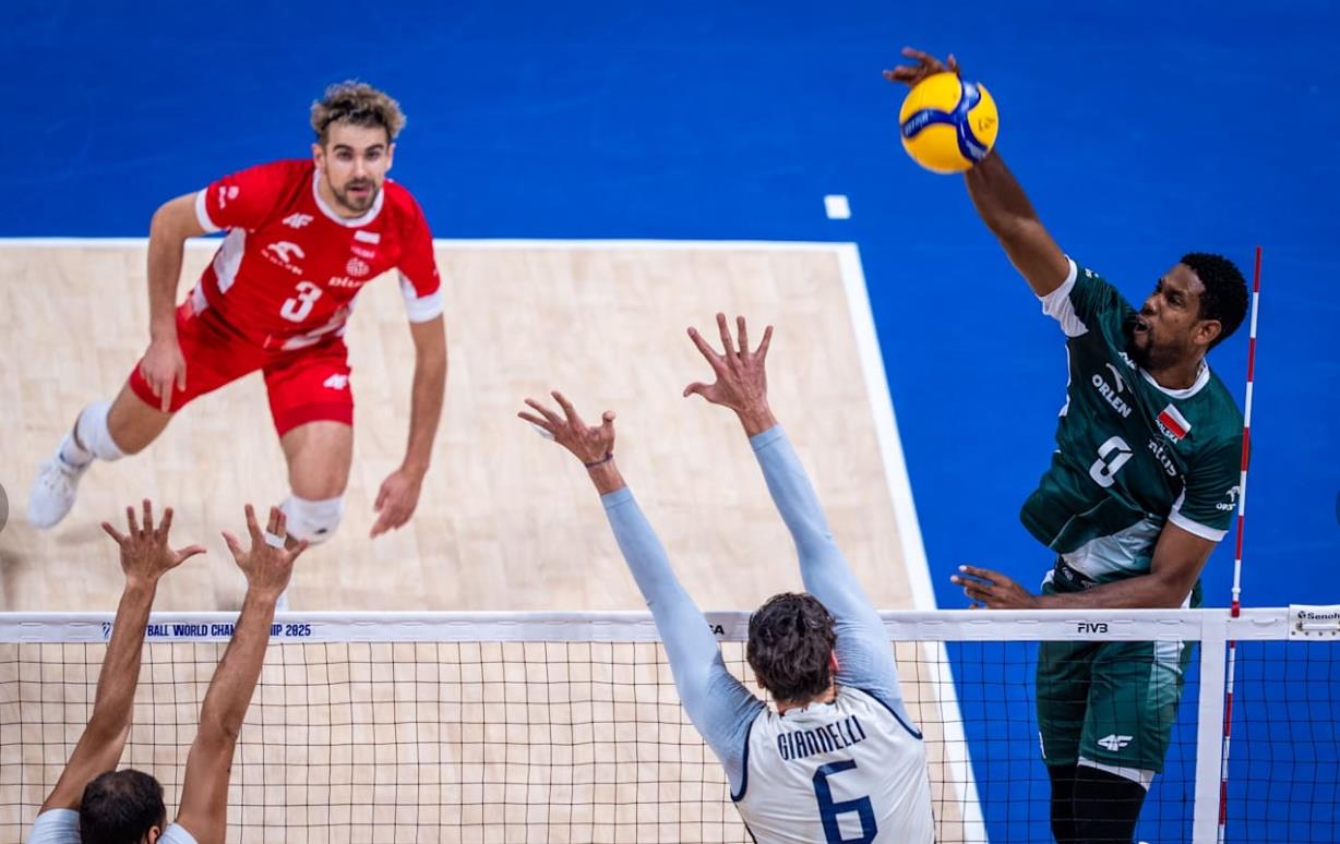 男排世锦赛:世界第一0:3出局,欧洲劲旅大爆发,卫冕冠军打疯了
