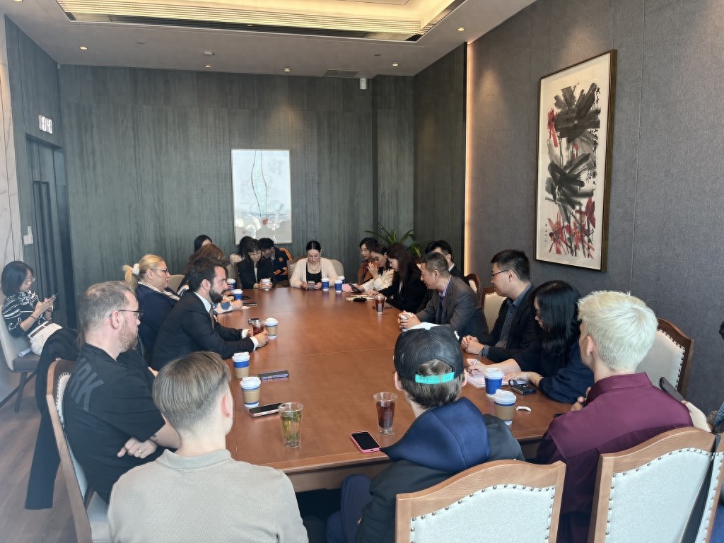 “中欧应看到最真实的彼此”，欧洲议会议员代表团来沪参访