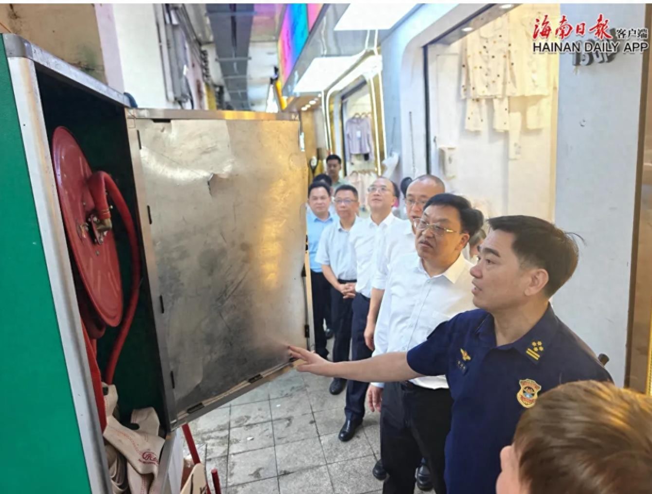 极目政情丨海南省委书记节前暗访，发现多个问题！此前曾在暗访2个月后再赴现场