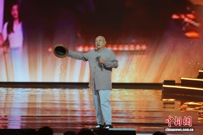 评论:“湾区升明月”,此“湾”也是彼“湾”