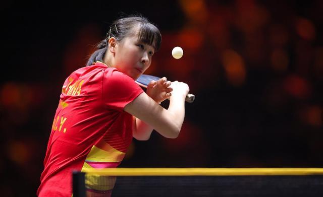 中国大满贯：爆大冷，日本女单0:3完败，国乒3人出局，王曼昱零封