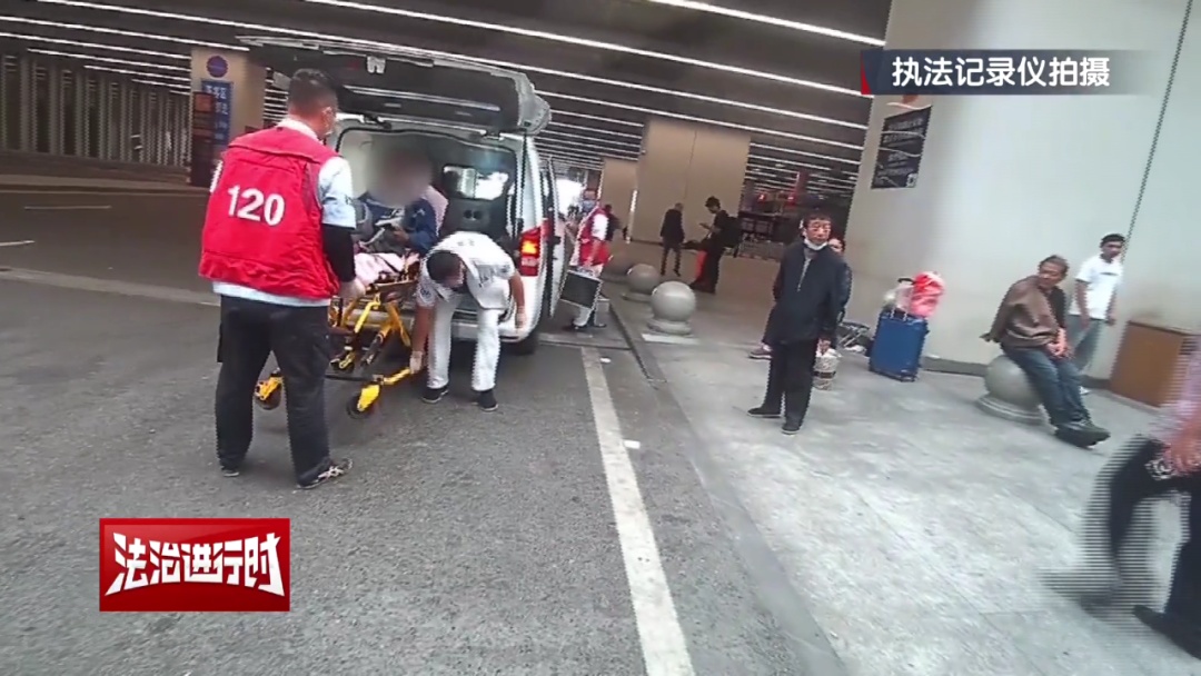 10岁男童:我找不到找妈妈了!北京铁警:宝宝不怕!马上找!