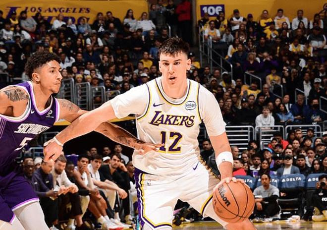 湖人终结连败,詹姆斯历史第1!东契奇34+7,这一战我认清5个事实