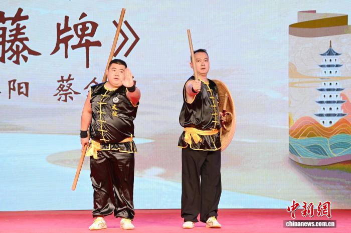 第十七届海峡两岸中华武术大家练在福建龙文开幕