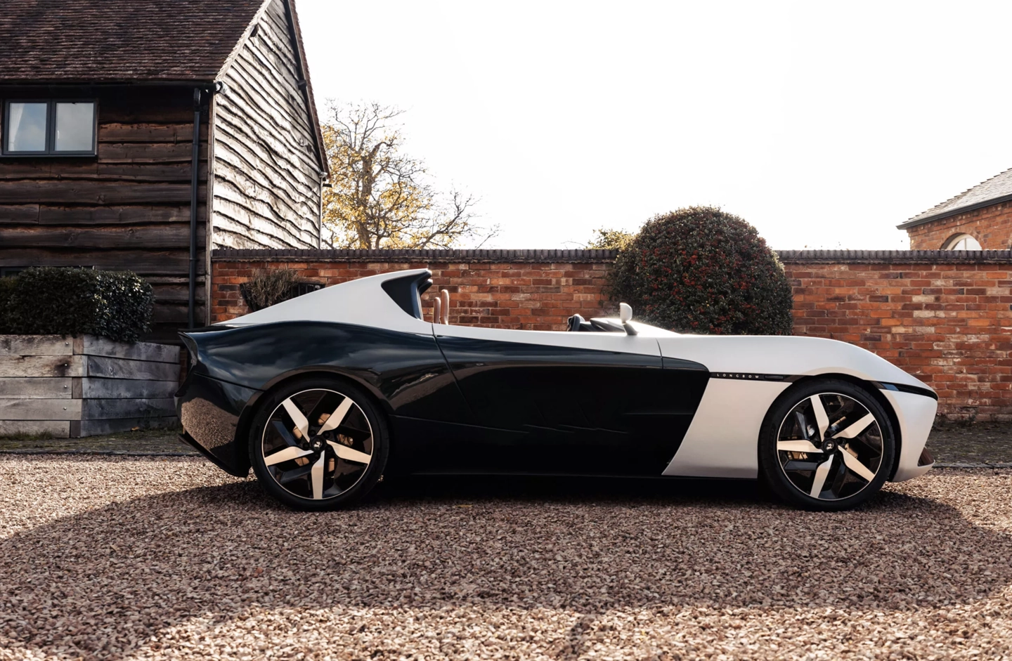 整备质量仅 0.895 吨:前特斯拉工程师打造全球首款“羽量级电动汽车”Speedster,挑战重量困境