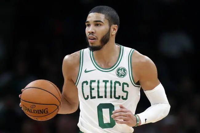 布朗又从“牛夫人”变成“小甜甜”了?