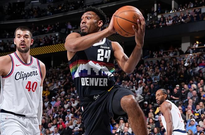 神奇已经彻底消失了!掘金还是赶紧将他踢出先发阵容吧?