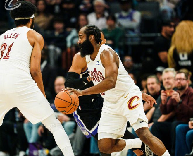 场均21分11板,从蓝领打成球队超级核心!哈登这次让骑士赚大了