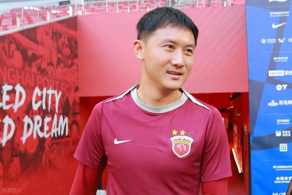 意外!大连英博官宣“重庆梅西”加盟,球迷却不乐意,吐槽声不断