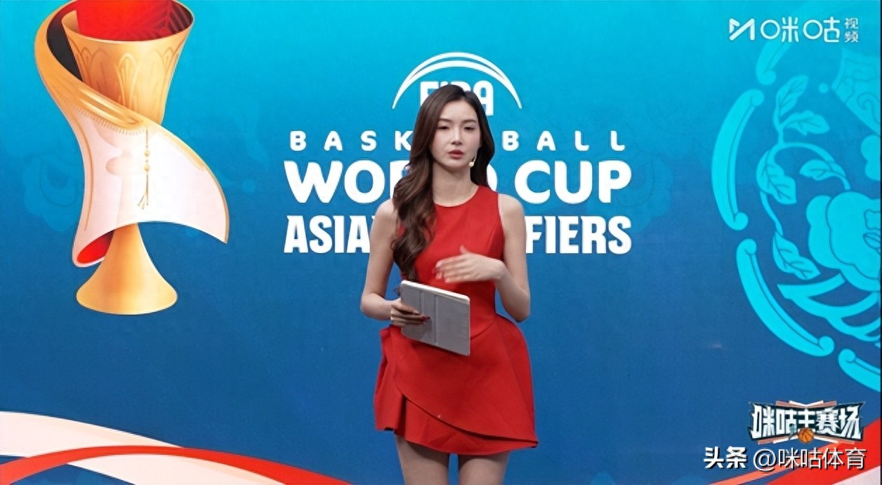 世预赛关键战来袭！美女主持邀你一起为中国男篮喝彩加油