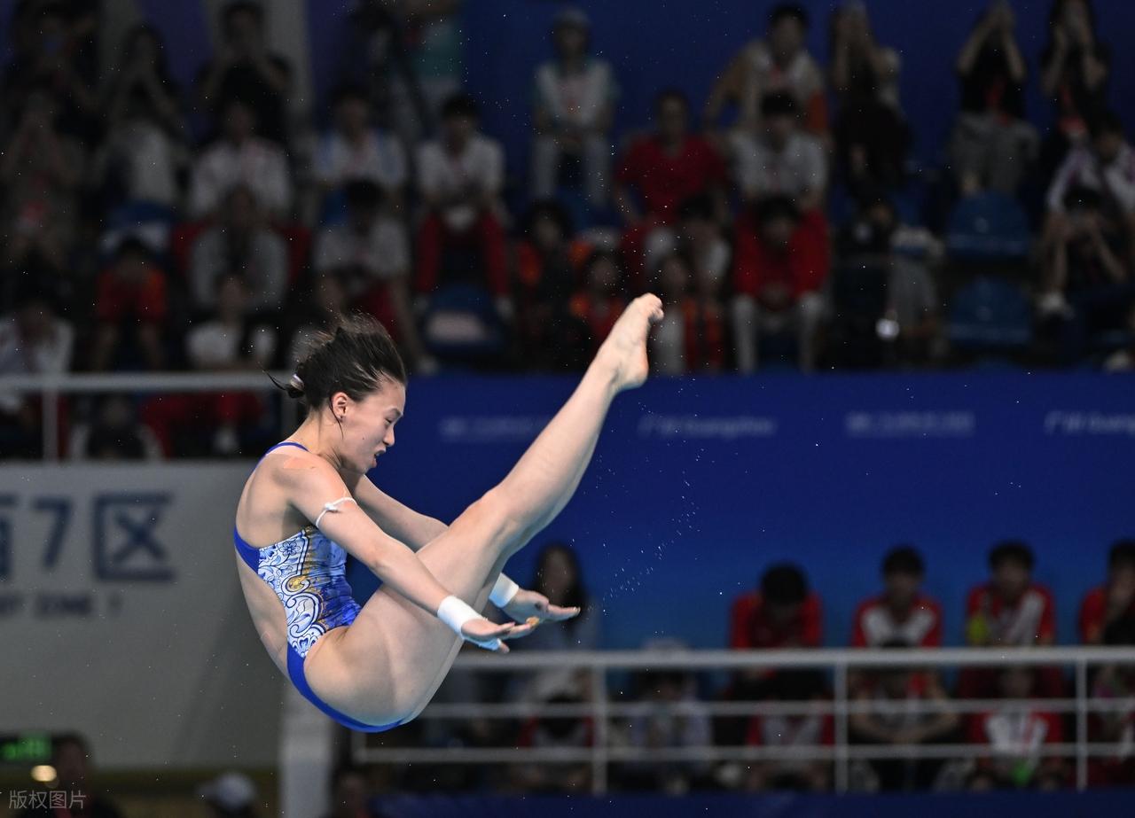 2025年国际十佳运动员出炉:6位00后,中国仅占1席,孙颖莎落选