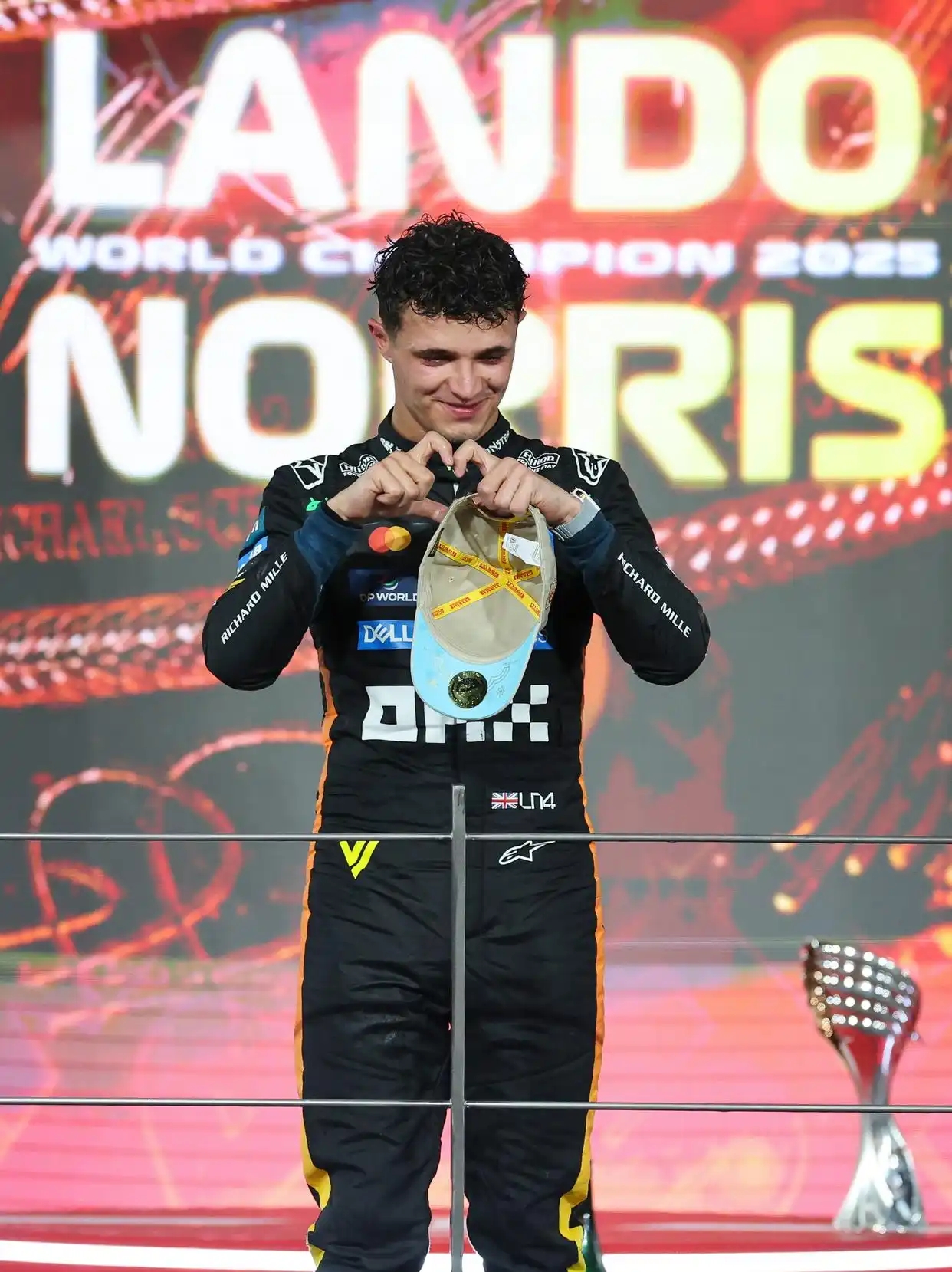 2025年国际十佳运动员出炉:6位00后,中国仅占1席,孙颖莎落选