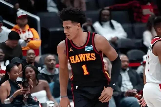 4次入选全明星,27岁当打之年,生涯场均25+10,却已成了球队累赘