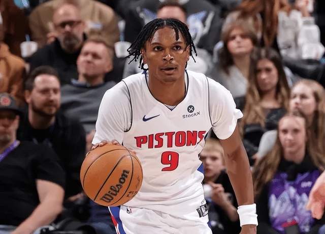 险胜!康宁汉姆空砍31+11,鲍威尔又轰36+2,快船真该保持不动啊