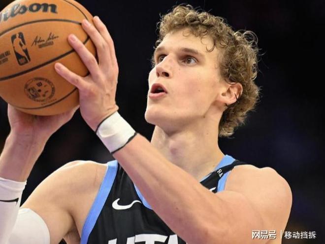 终于忍受不了?美记:勇士打算升级侧翼,穆迪将成为交易筹码