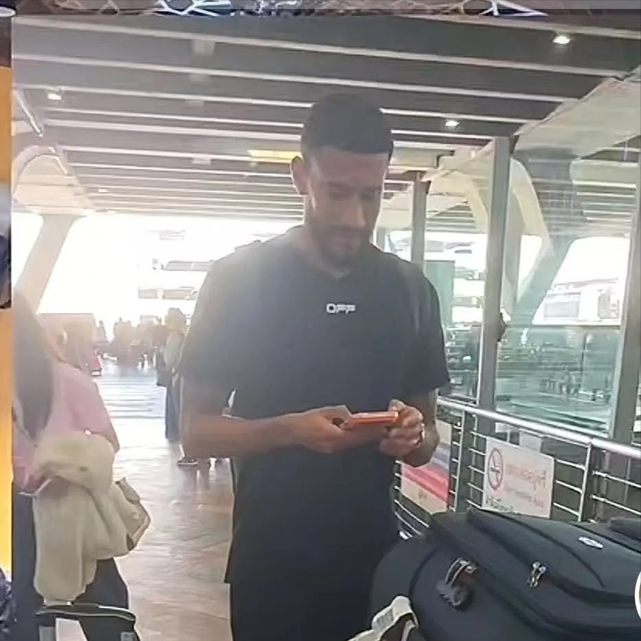 喜讯!武汉三镇前3稳了?姆巴佩室友正式加盟,葡超中场坐等官宣