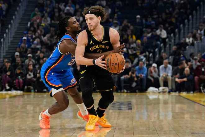 库追巴三巨头缺席!勇士37分惨败雷霆 亚历山大三节30+7豪取4连胜