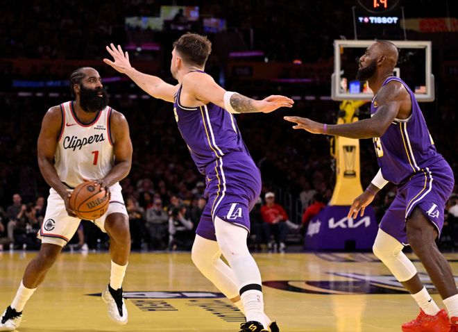 场均34分8板9助!作为NBA超巨,选择低效刷数据,你把豪门带偏了