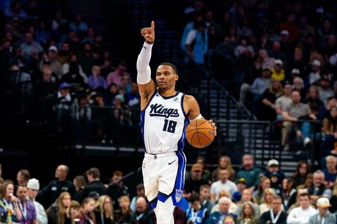 21分6板3助4断3帽,威少又创历史最佳!事实证明错得根本就不是他