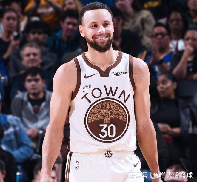 勇士惜败！库里27+6无奈6犯，小卡24+12科尔暴怒，巴特勒24分11罚