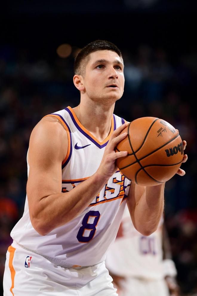 库里缺席!勇士轰制胜10-0逆转太阳 斯潘塞20+6狄龙24+6