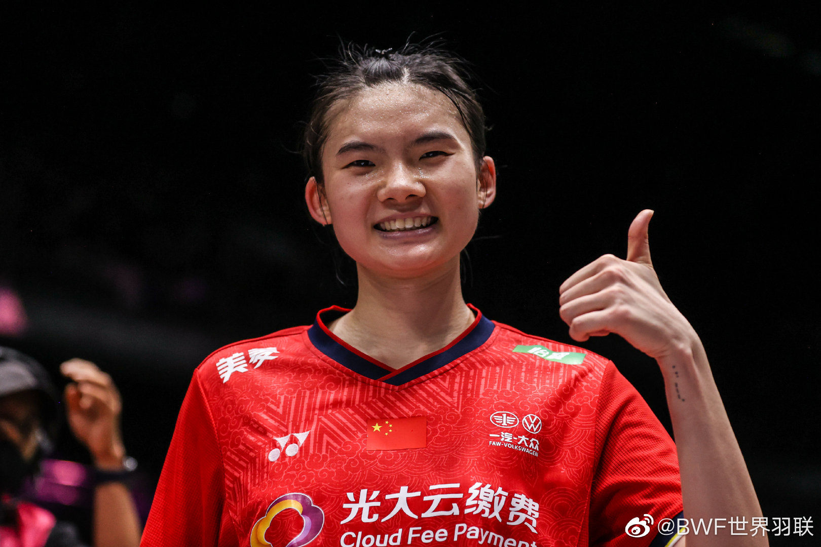 总决赛战报:国羽1胜1负被打8-0仍横扫了世锦赛冠军!世界第三5-21