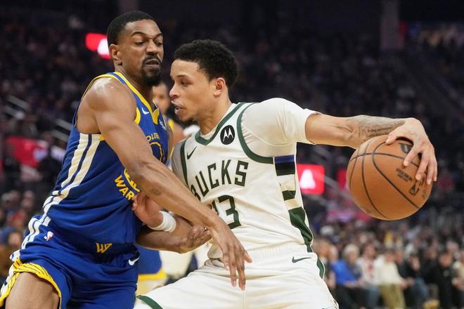 勇士复仇雄鹿!库里31+7+7梅尔顿5三分22分新高 字母哥空砍34+10