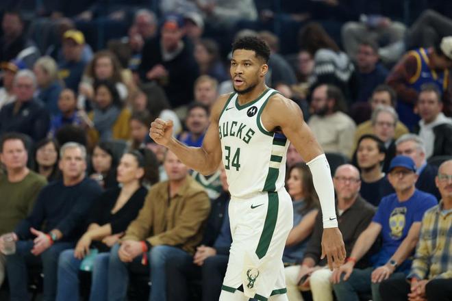 勇士复仇雄鹿!库里31+7+7梅尔顿5三分22分新高 字母哥空砍34+10