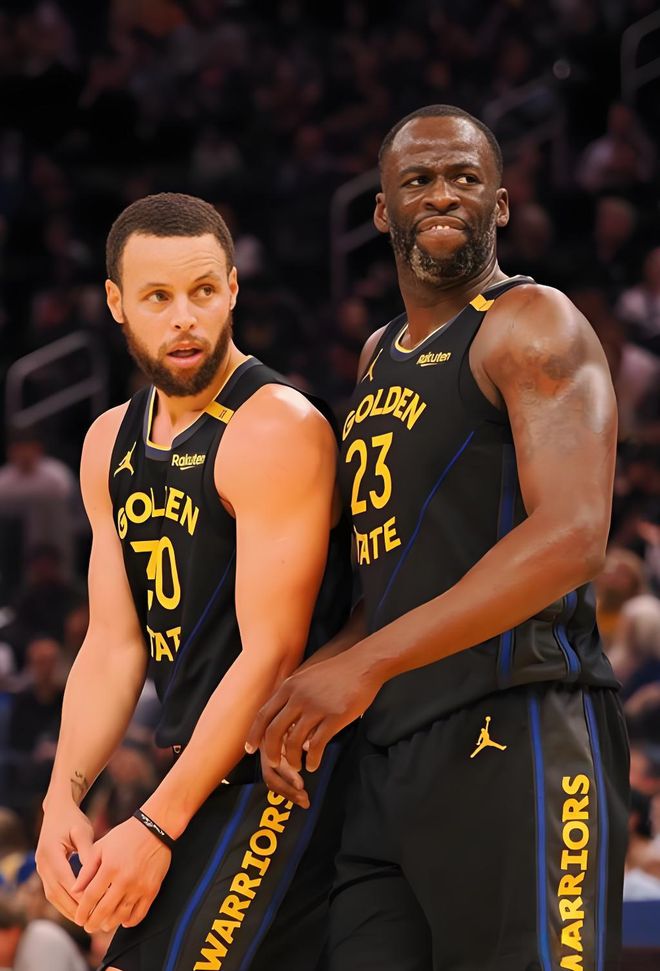 库里大腿被詹姆斯征服!表示想跟詹姆斯当队友!