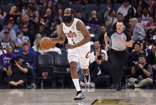 美媒评哈登骑士首秀:体系到来!米切尔:哈登功成名就 无需担心