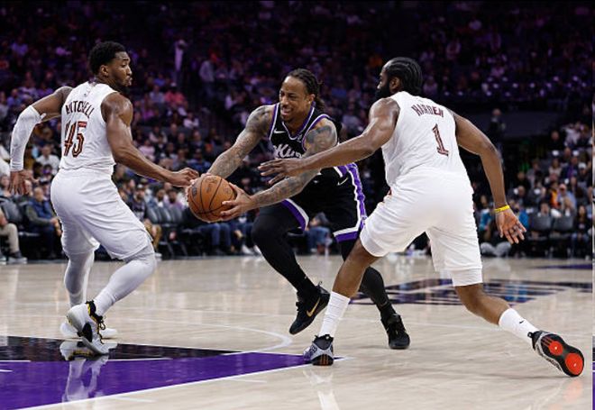 美媒评哈登骑士首秀:体系到来!米切尔:哈登功成名就 无需担心