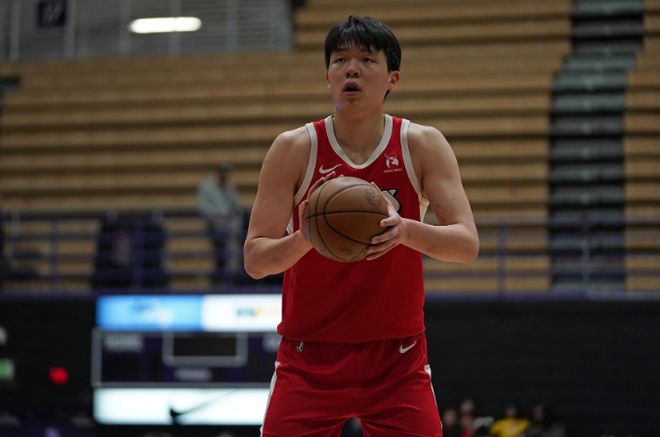 G联赛:杨瀚森15+9+5+5失误5犯遭肘击 混音罚球准绝杀太阳