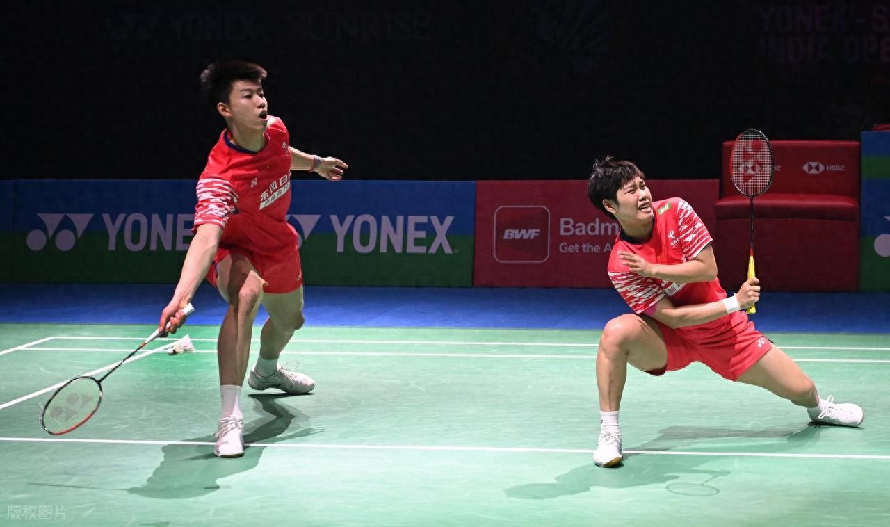 全英赛爆大冷！世界第一1:2被淘汰，国羽2人出局，陈雨菲轰21-9