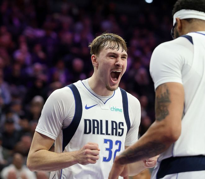 马尔卡宁爆砍33分，浓眉两双弗拉格空砍26+10+8，爵士力克独行侠