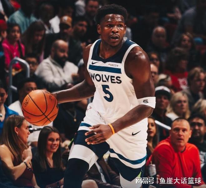 拒逆转!华子25+9历史第三,米切尔30+7+8难救主,兰德尔全队第一