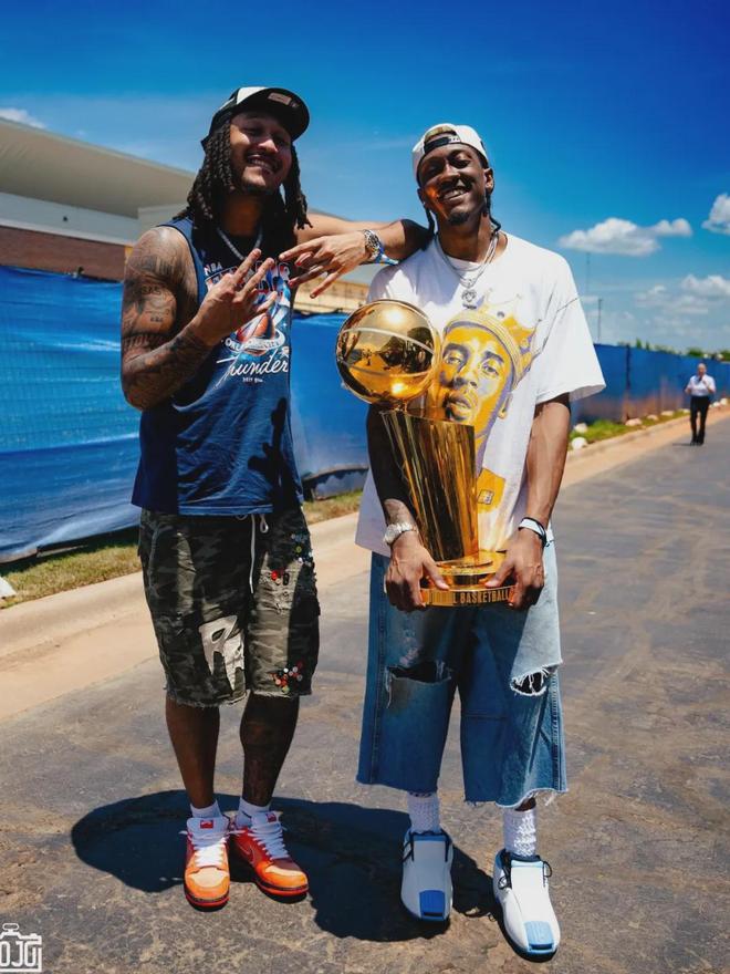 无限期休战!正式宣布复出!湖人大战联盟第一强队