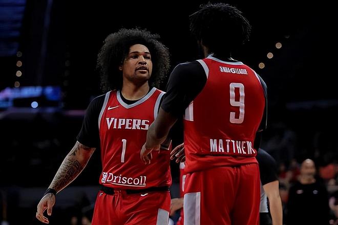 个人能力相当有限,老熟人竟然还能在火箭二队担任后场核心?