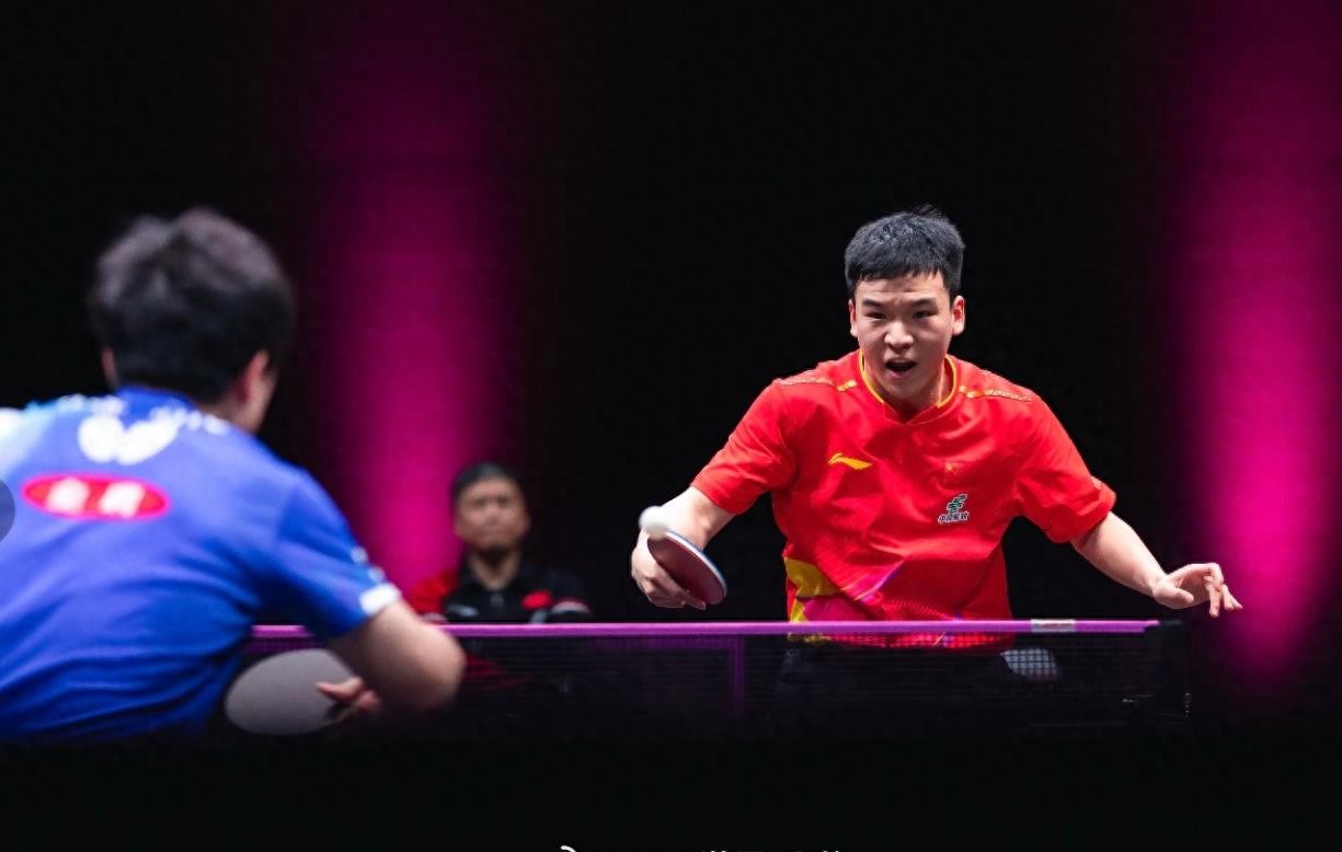 WTT冠军赛！男单爆大冷，3名将出局，国乒新星逆转，林诗栋迎硬战