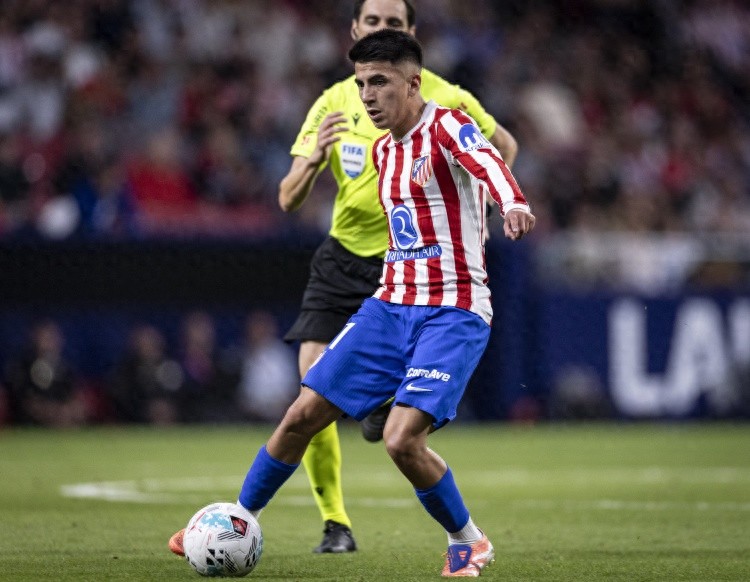 阿媒：帕尔梅拉斯深入谈判阿尔马达，希望2000万欧收购50%所有权