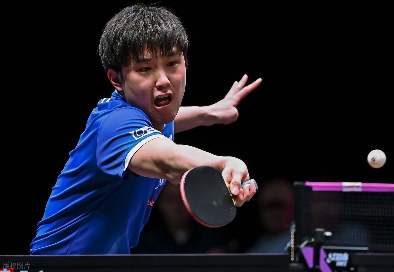 WTT冠军赛!日本天才0-4惨败,张本智和苦战,林诗栋成夺冠大热门