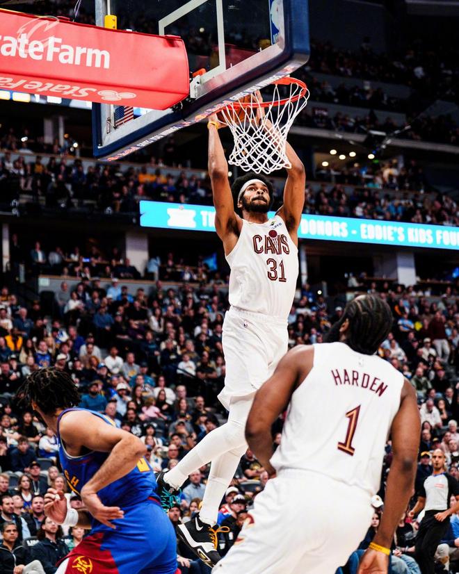 哈登22+10+3帽创神迹,骑士准绝杀掘金!米切尔32+10,约基奇3双