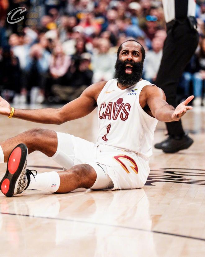 哈登22+10+3帽创神迹,骑士准绝杀掘金!米切尔32+10,约基奇3双