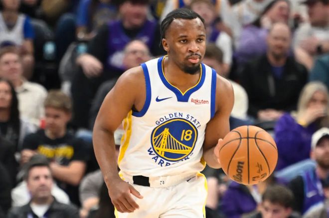 看起来似乎挺有培养价值的！勇士还不如给后场新秀多些表现机会？