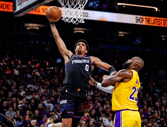 8胜2负,从鱼腩球队,闯入争冠行列!杜兰特或许快后悔了