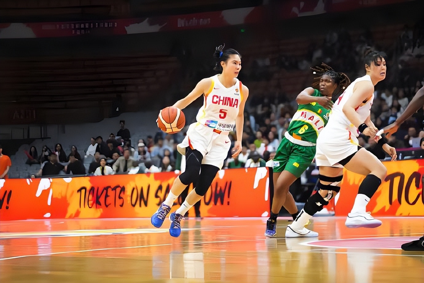 女篮爆大冷!日本开门黑,惨案诞生,欧洲劲旅大胜,中国排第3