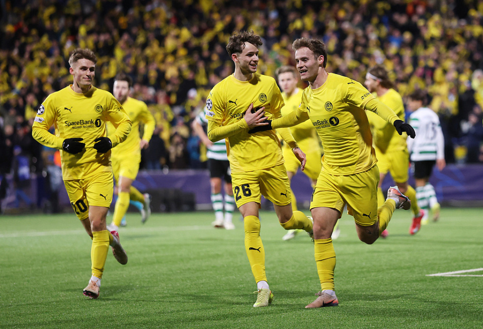 3-0！挪超黑马欧冠震撼5连胜，首次打进8强在望，5.4万人口小镇沸腾