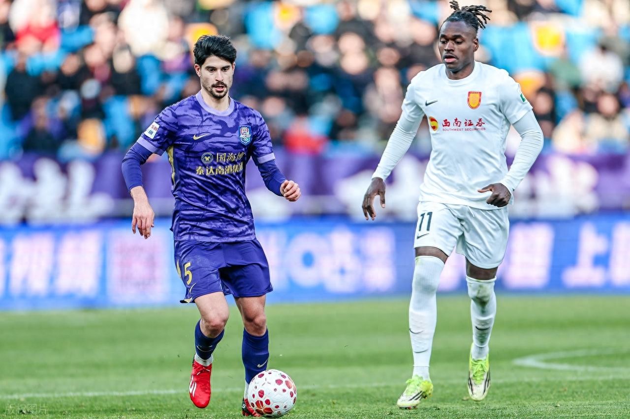 中超-19岁门将首秀连献关键扑救 天津津门虎与重庆铜梁龙互交白卷