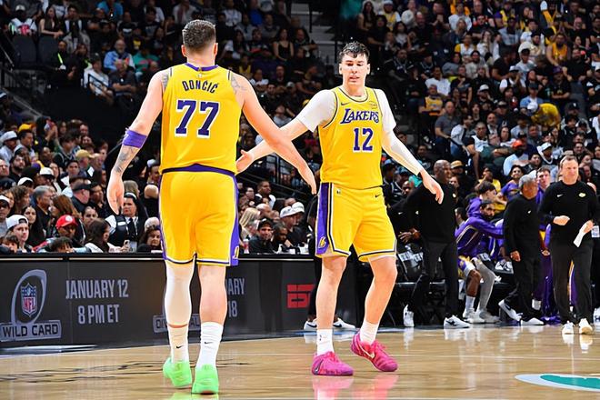 又一次打出了灾难表现，湖人锋线新援的状态为什么如此起伏不定？