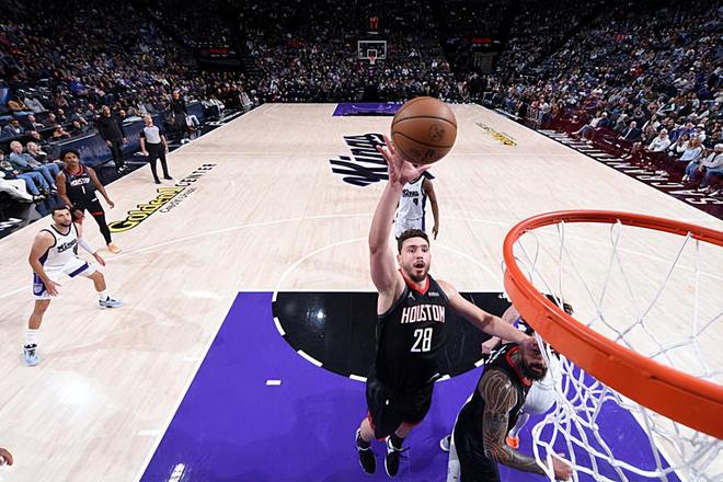 指望一个中锋去全面梳理进攻?火箭教练组到底时候才能认清形势?