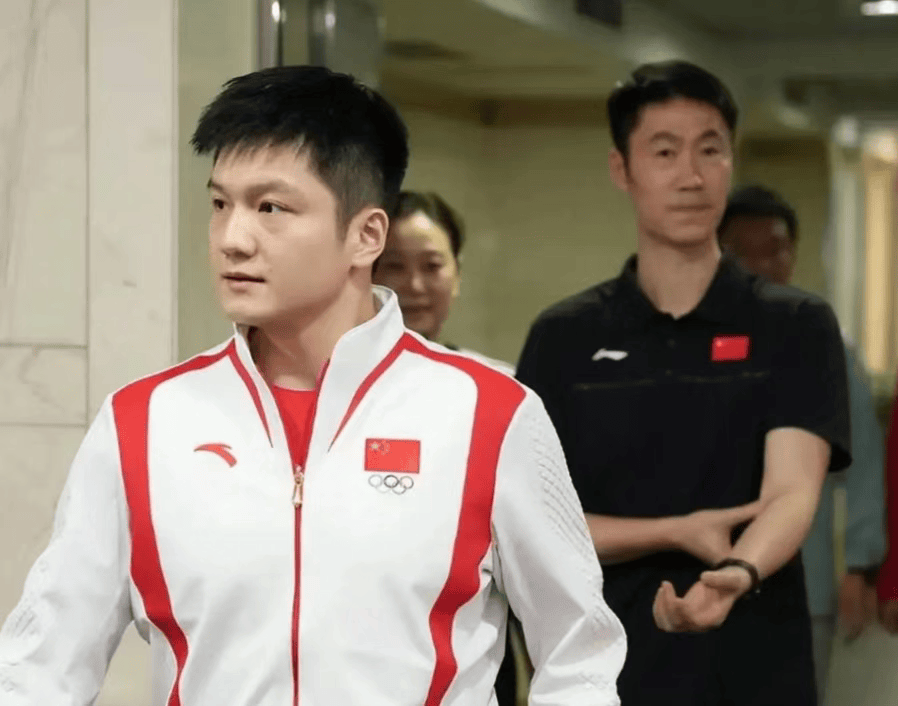 6连胜0丢局！樊振东用“消失”成就无敌，国乒的尴尬谁能懂？